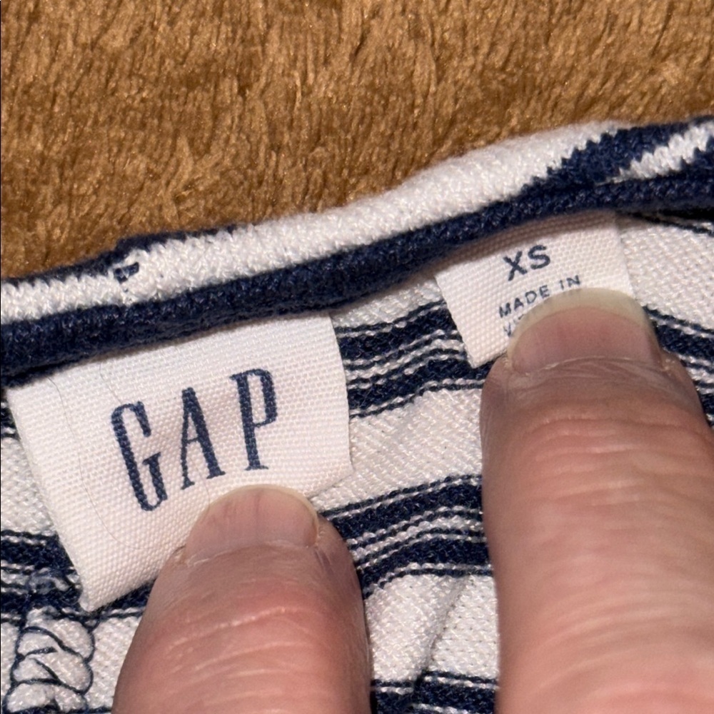 🌺GAP SLEEVELESS 𝐒𝐓𝐑𝐈𝐏𝐏𝐄𝐃 𝐎𝐏𝐄𝐍 𝐁𝐀𝐂𝐊 𝐃𝐑𝐄𝐒𝐒 - Picture 3 of 4
